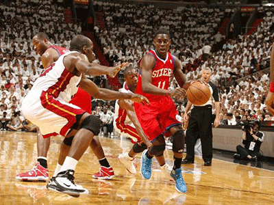 詹姆斯vs莱昂纳德谁更强 詹姆斯vs莱昂纳德谁更强